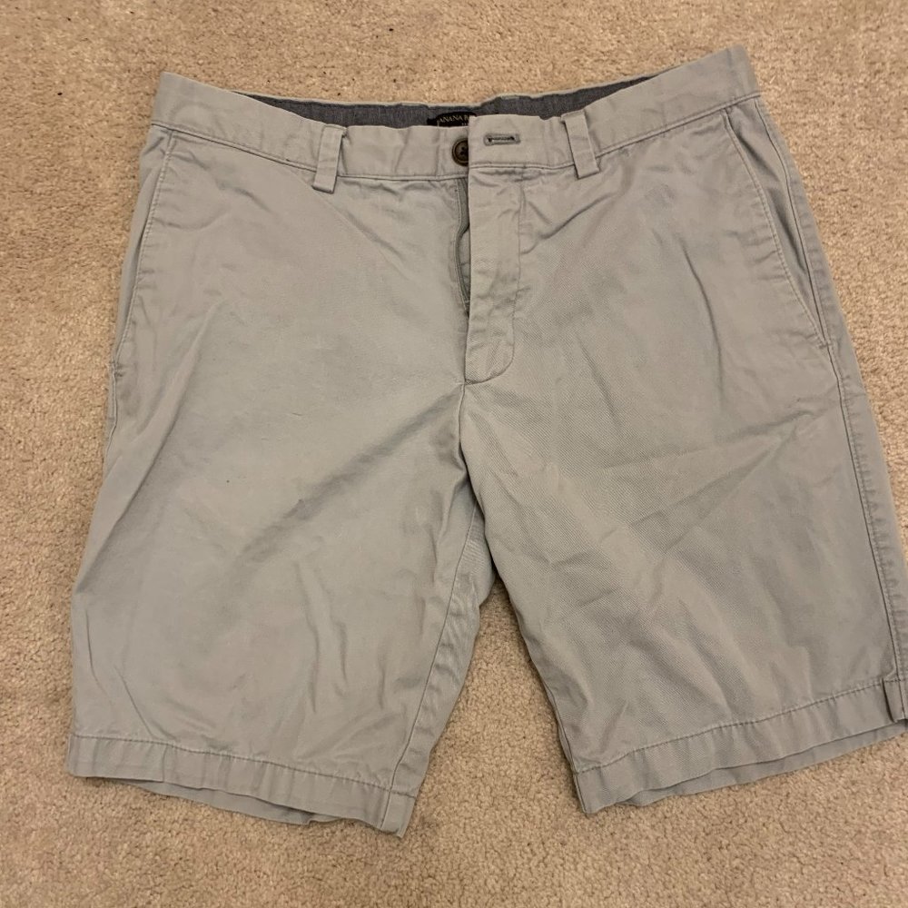 Banana Republic Light Blue Short (Size Medium)